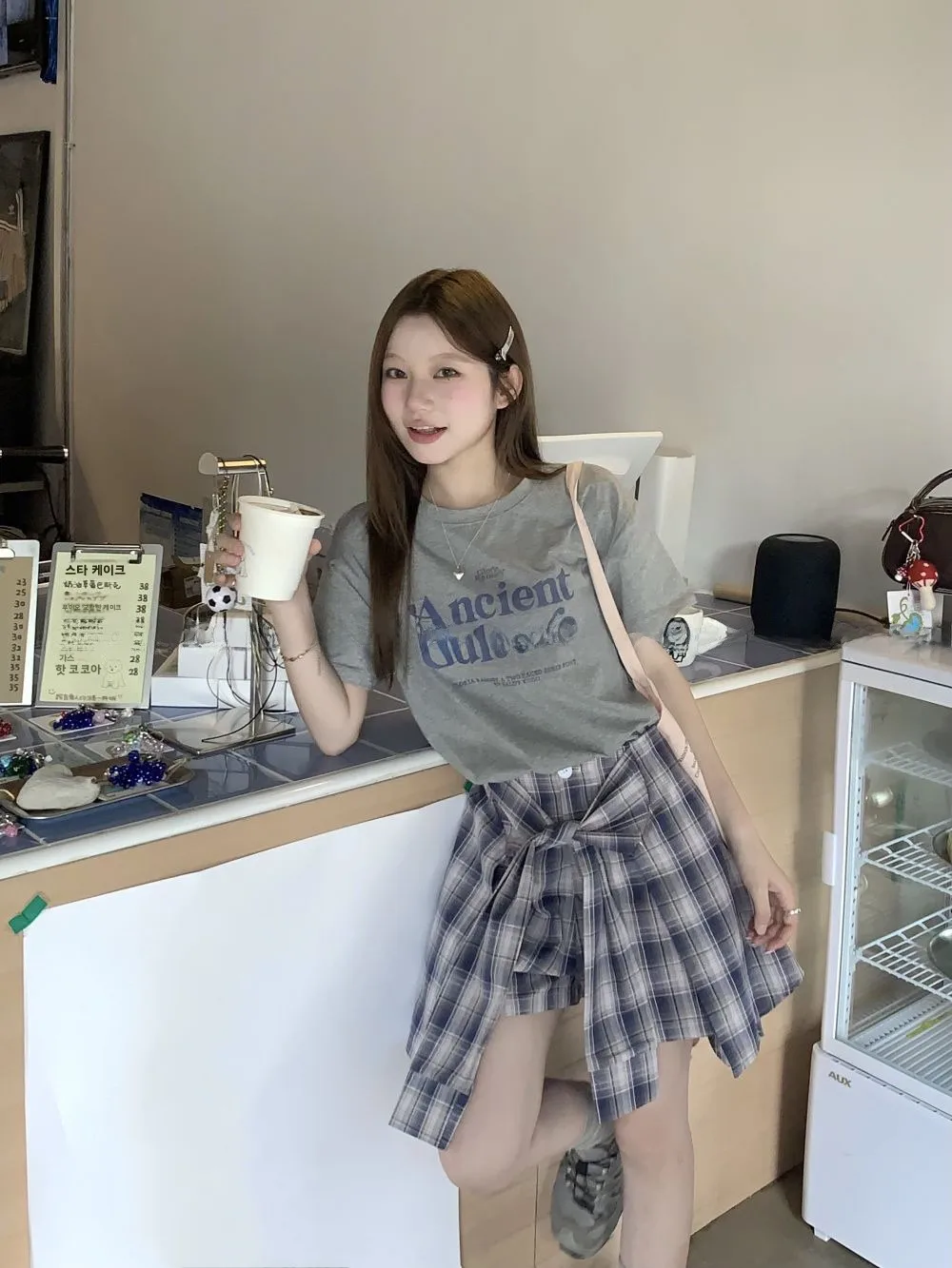 

Свободная круглая футболка с буквенным принтом Ne, женская летняя новая клетчатая асимметричная юбка и брюки, комплект для колледжа Sle