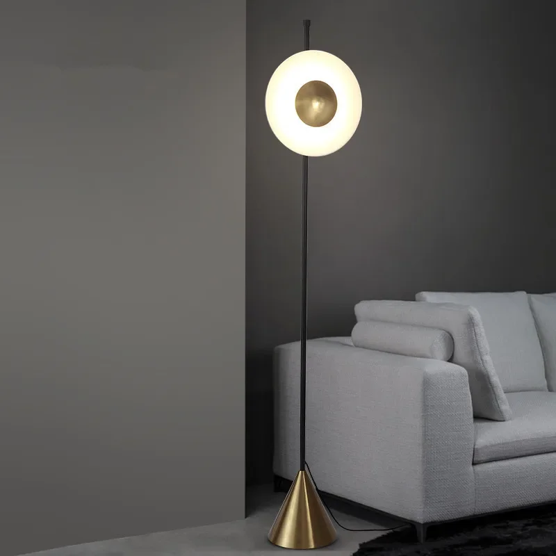 SANDYHA Lámpara de pie LED de girasol moderna para sala de estar Luz de pie simple Iluminación de decoración del hogar