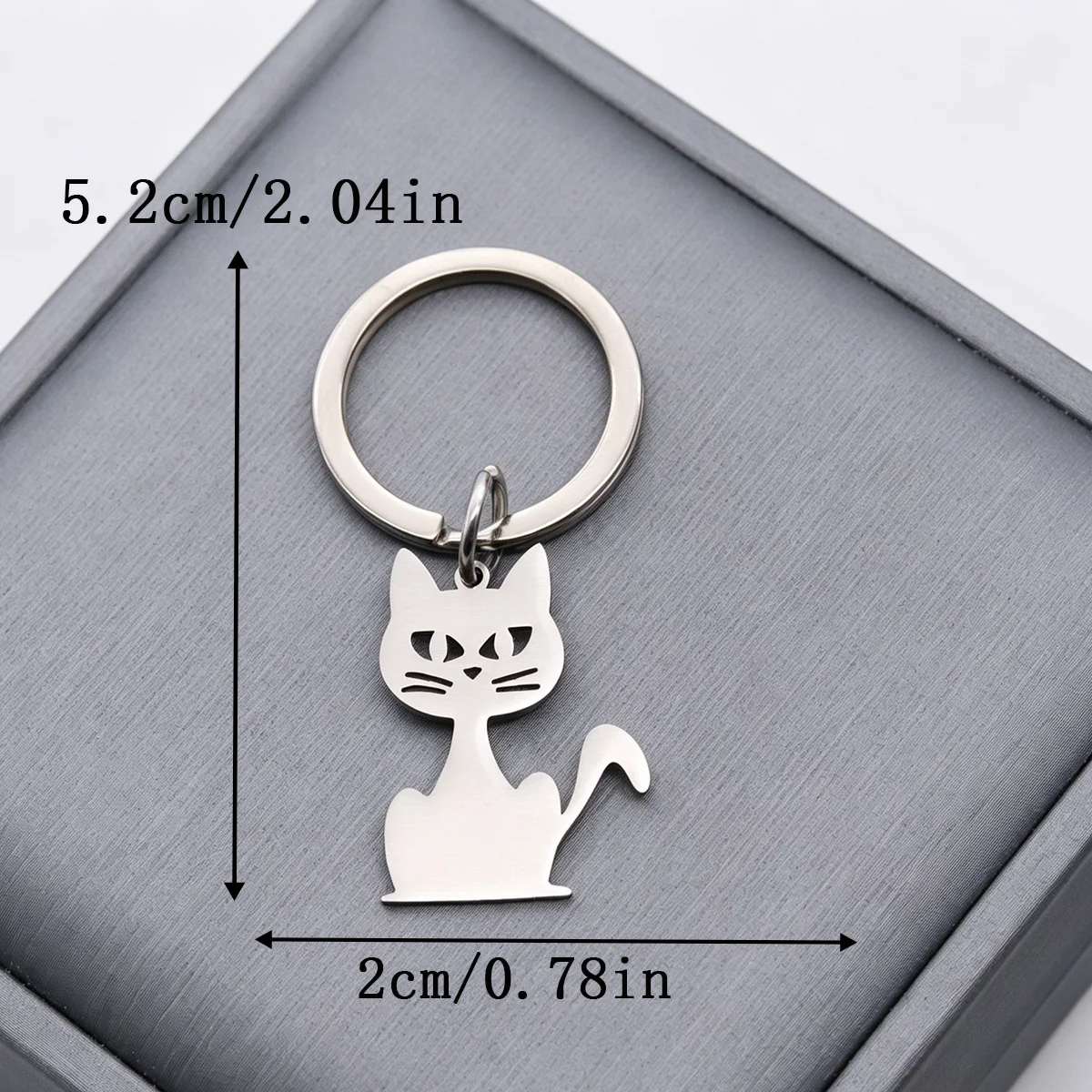 Cute Sitting Cat Keychain Stainless Steel Hollow Kitten Animal Pendant Key Ring Backpack Jewelry Accessories Gift for Men Women