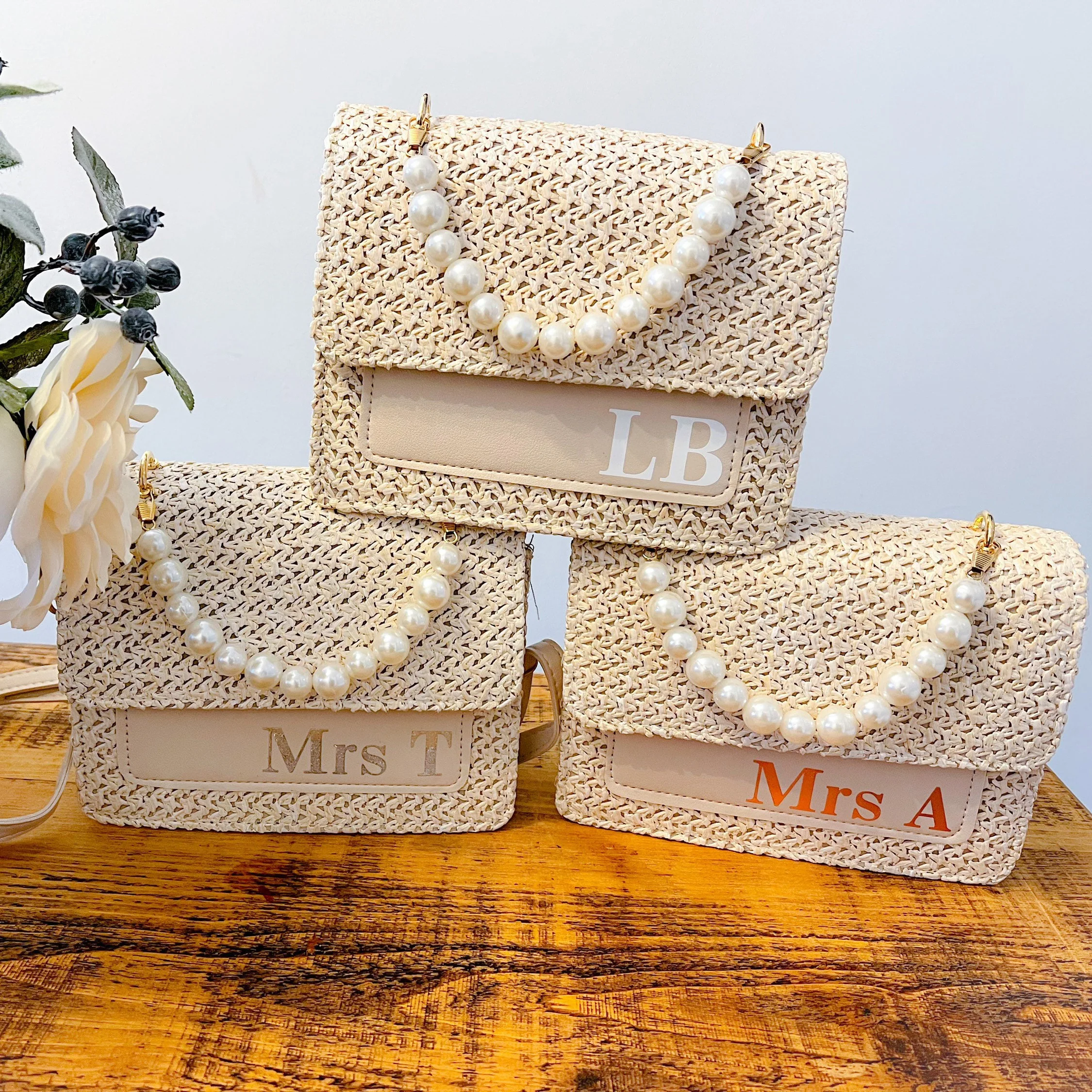 

Personalised Bridal Pearl Handbag Woven Bag Bridesmaid Gift Bridal Shower Gift Honeymoon Gift Bachelorette Party Clutch Bag