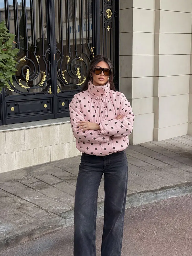 HH Chic Polka Dot Rosa Rollkragenjacke für Damen 2026 Frühling Langarm Knopfleiste High-Street-Mode Oberteile