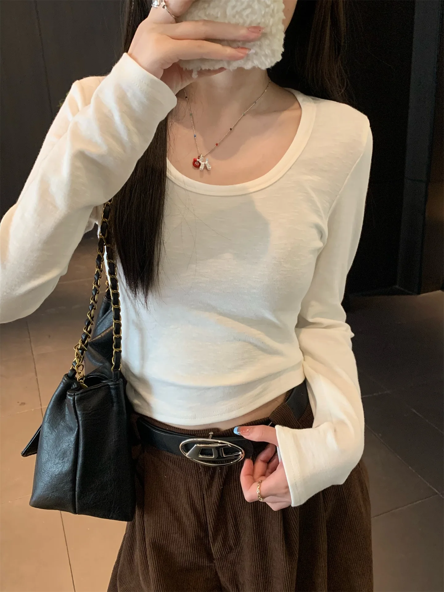 

Женская облегающая футболка с длинным рукавом и круглым вырезом, белая, однотонная, укороченная, осенняя, повседневная