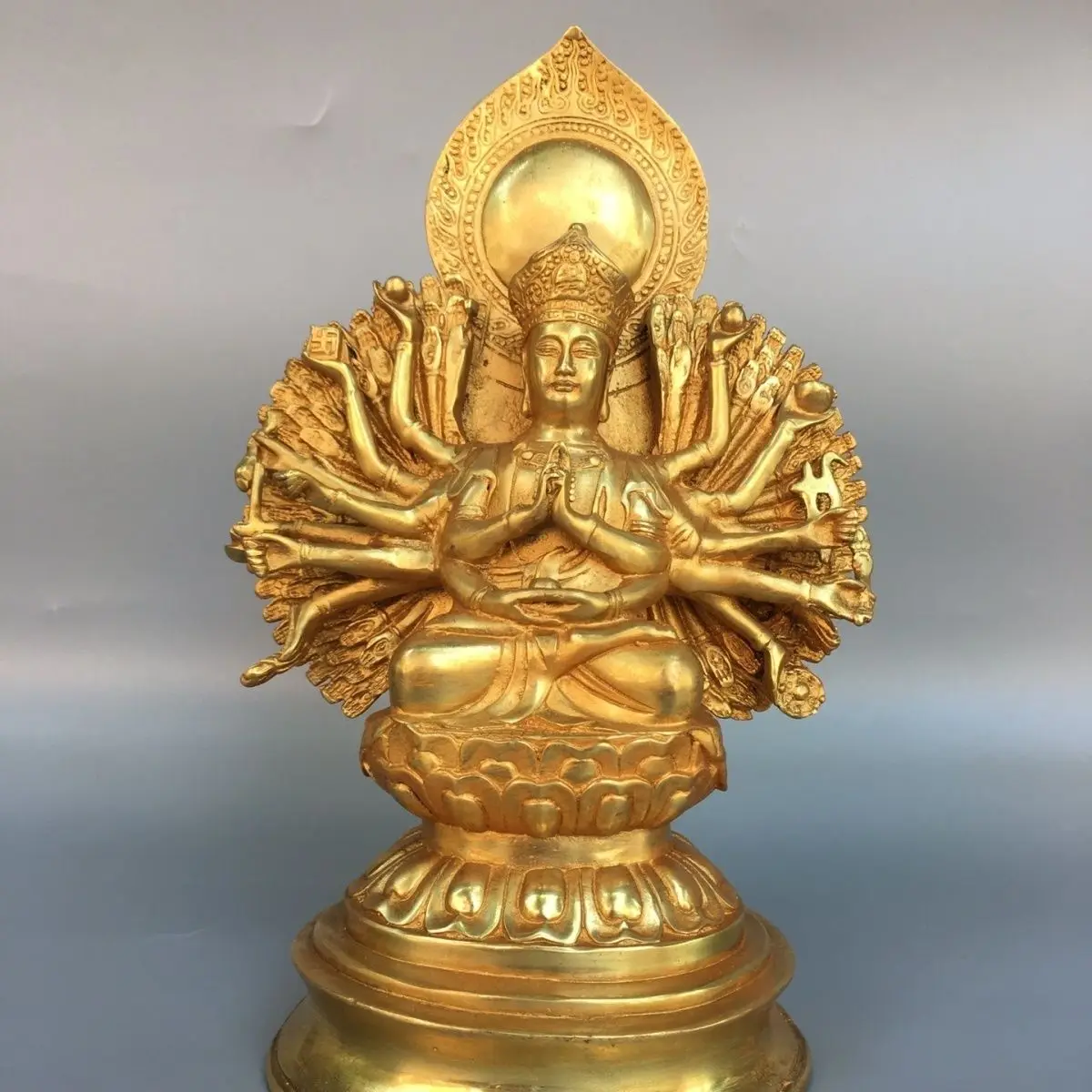 Cundi bodhisattva buddha thousand-armed guanyin bodhisattva Ornament Decoration Tea Pet Figurines Desk Decor Accessories
