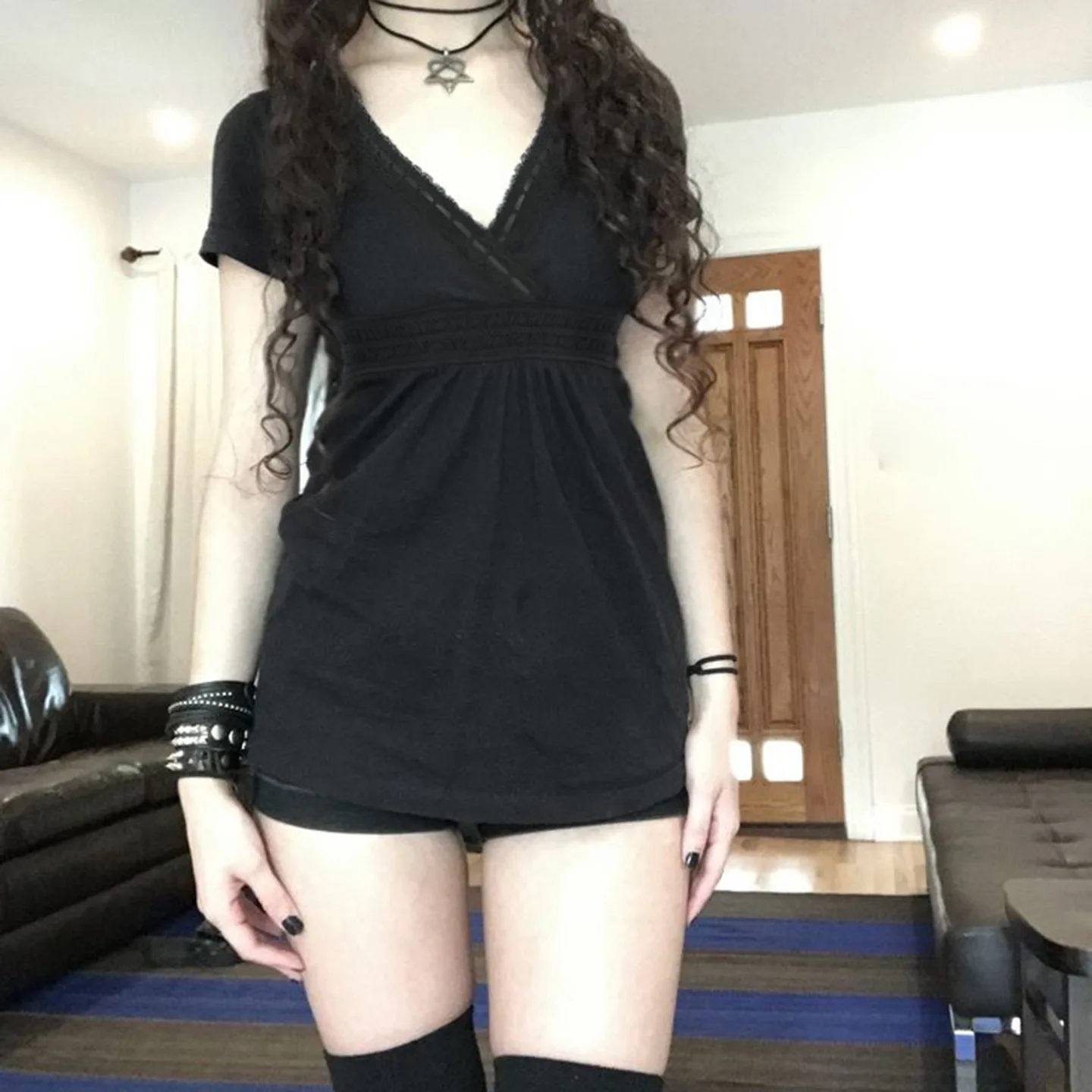 

Women's 2026 New Dark Streetwear Sexy Lace Trim V Neck Short Sleeve Top Retro Waist Cinched Slim Fit T Shirt