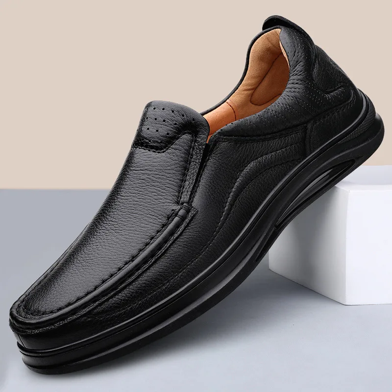 Zapatos de cuero transpirables para hombre, calzado de cuero suave negro, fondo suave, primavera y otoño, los mejores zapatos informales de negocios que combinan con todo