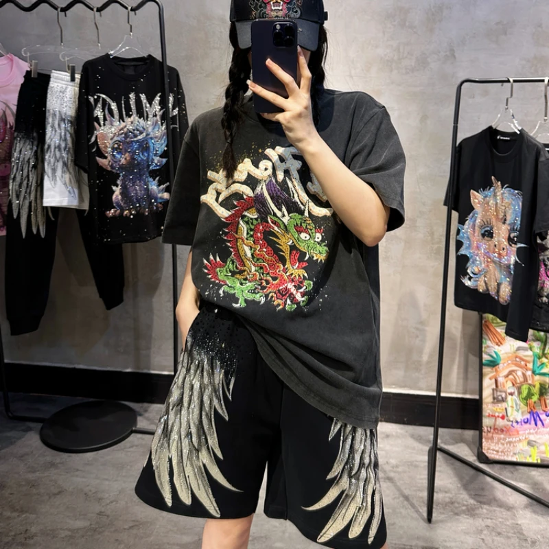 Trendy Chinses Style Dragon Hot Drilling Women T-shirt High Street Luxury Short Sleeve Mens Tees All-match O-neck Pullover Top