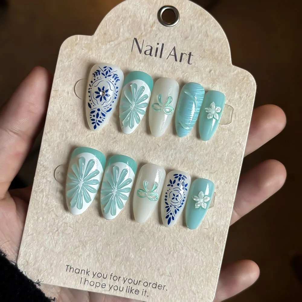 

24PCS Almond Press on Nails Light Blue White Porcelain Style Bow Flower Print Diamond Decor Fresh Summer Reusable False Nails