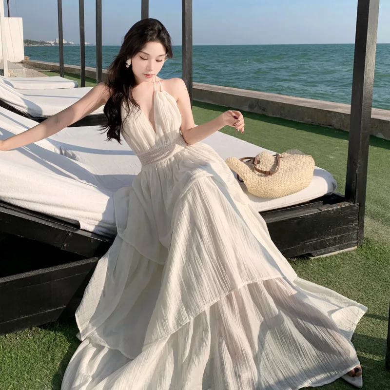 

Seaside vacation atmosphere dress, women's pleated deep neck long skirt, pure desire, sexy big backless lace skirt