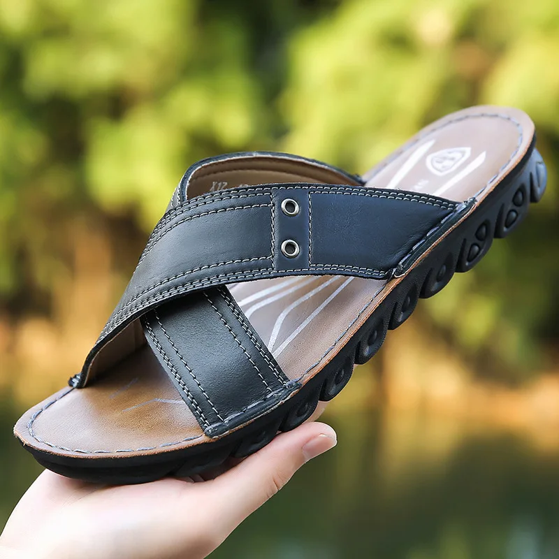 

Мужские пляжные тапочки большого размера, однотонные новые дизайнерские кожаные тапочки, мужские нескользящие модные повседневные легкие летние туфли, мужская обувь