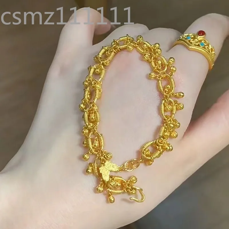 Xiaohong has the same golden and fruitful bracelet for women, exotic butterfly bracelet, trendy jewelry for girlfriend