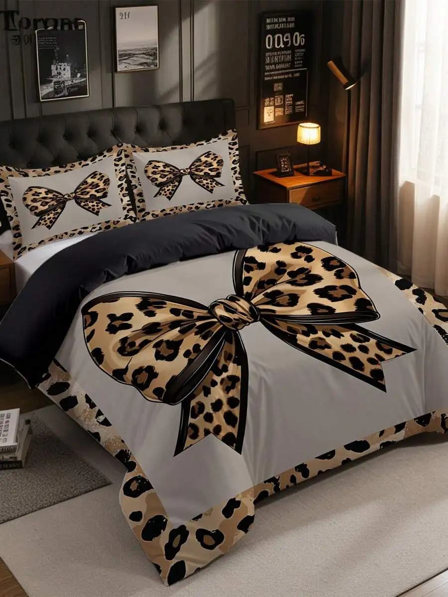 

Комплект из 3 предметов: пододеяльник с леопардовым принтом и бантом, на молнии