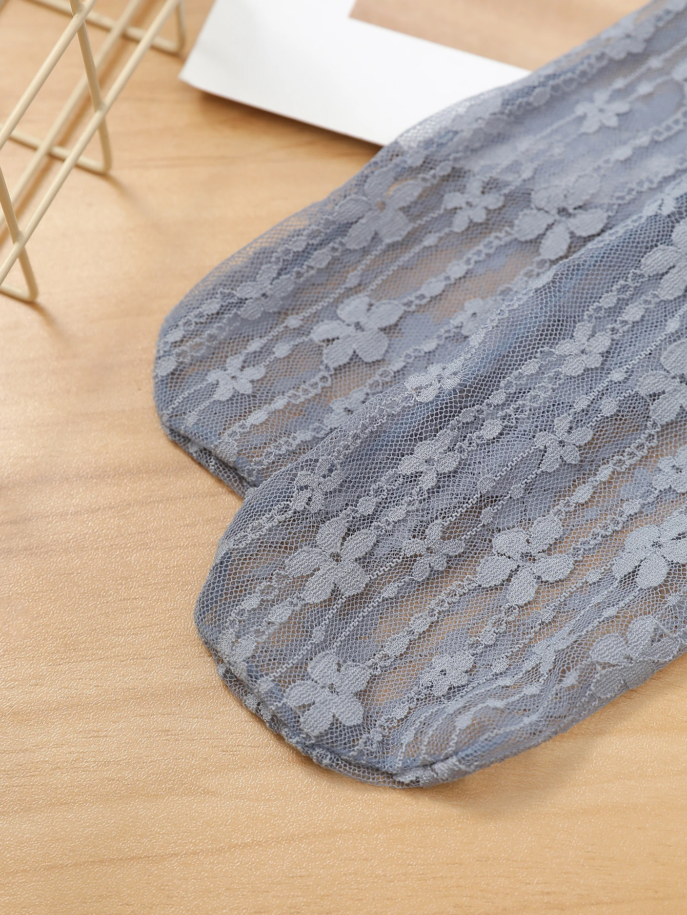 女性用ミドル丈チューブソックス、レースの甘い花柄JKロリータ、日本の透かし彫りロングソックス、薄手で通気性の良い高品質ルーズソックス