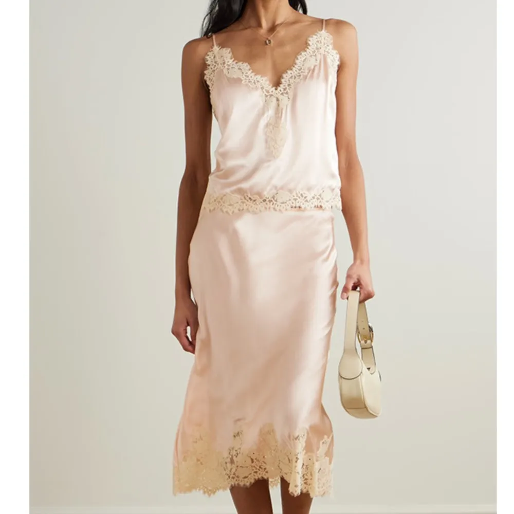 

Sexy V-neck Suspender Top Skirt Two-piece Summer Women's New Fashion Home Wear Suspender Lace Skirt Suit Women's Matching Sets