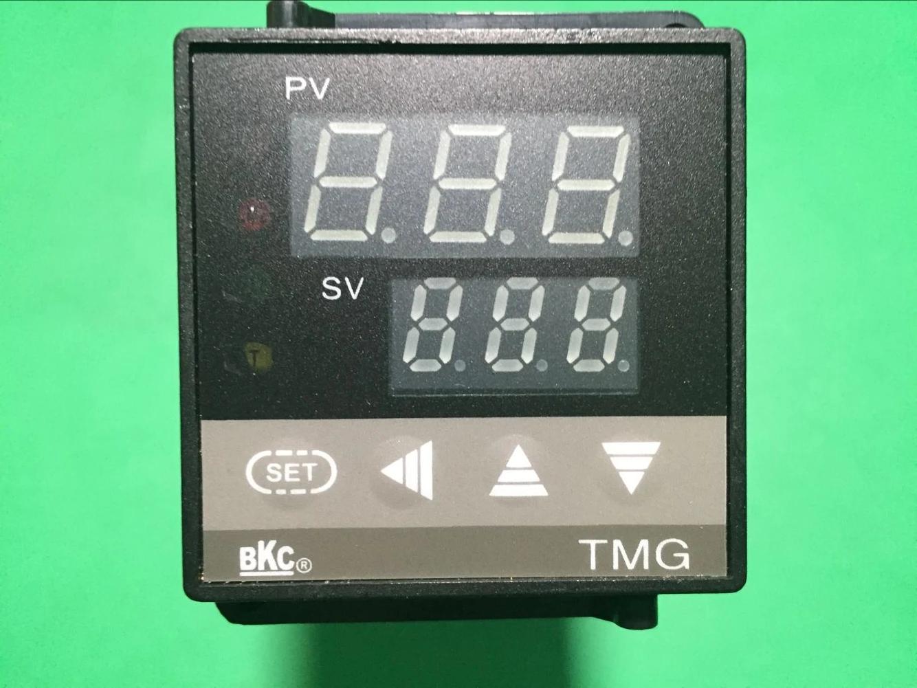 

Zhejiang Taisuo Technology BKC temperature controller TMG-7412Z 7432Z 7512Z 7532Z original