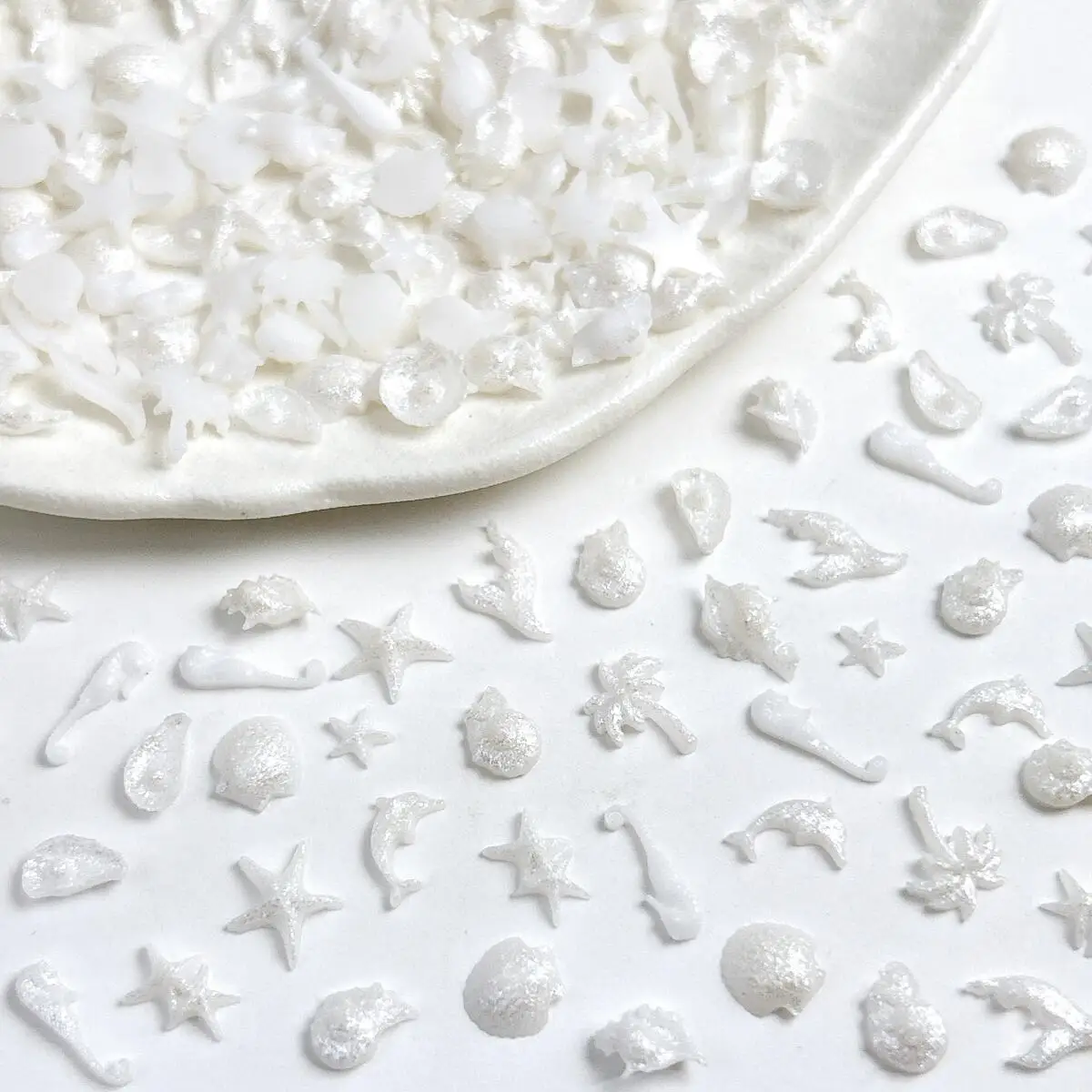 ドリーミーブルーホワイトシェルフィッシュテールレジンネイルチャーム3DファインスパークリングドルフィンスターフィッシュオーシャンシリーズネイルアートデコレーションDIY用