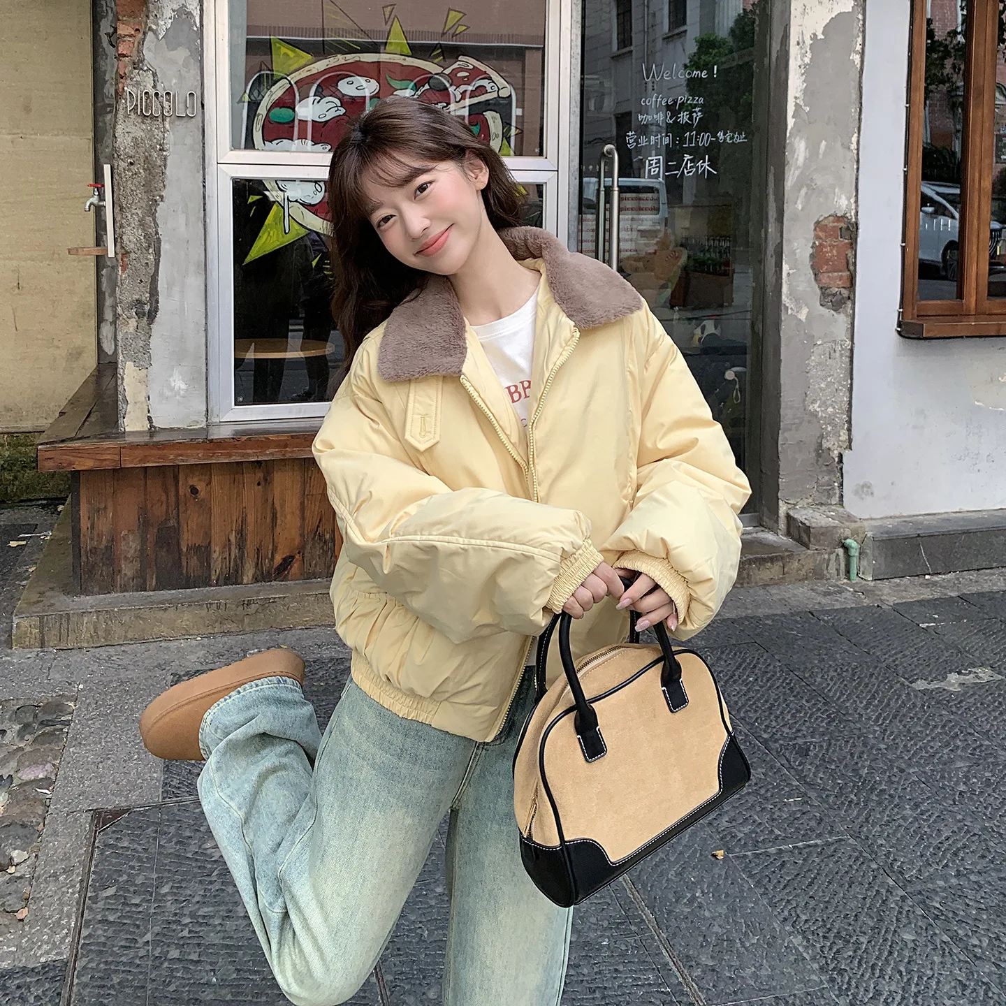 

European and American short lambhair lapel cotton jacket for winter 2025, new loose fit, slimming, thickened, warm and cold