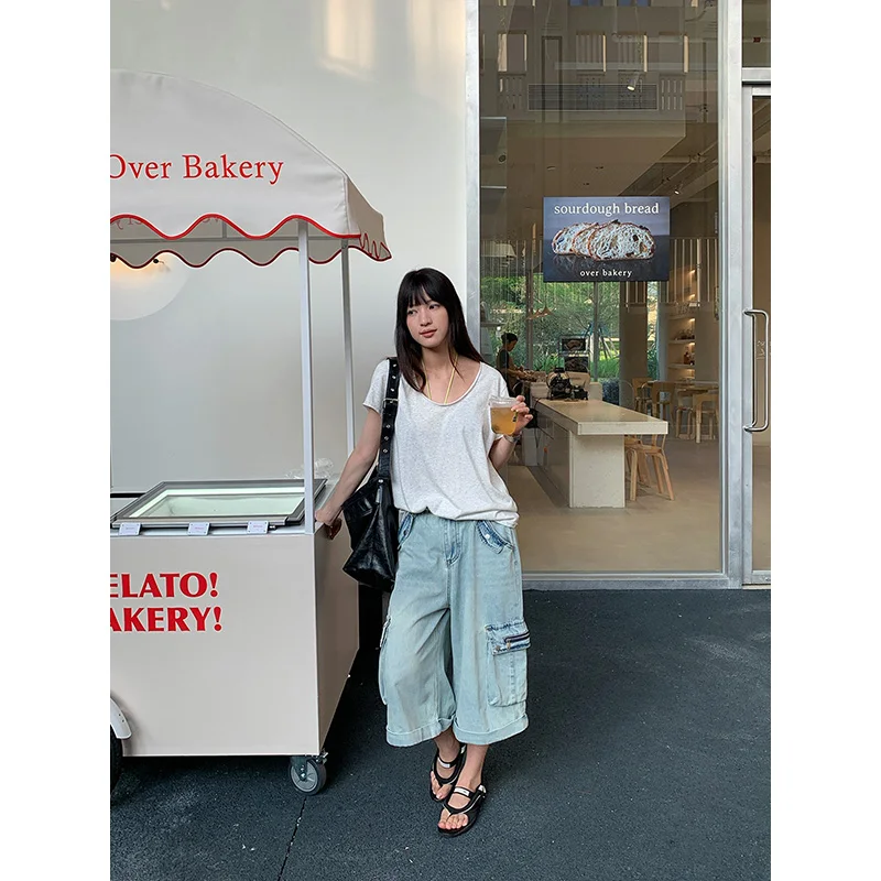 Benuynffy American Retro Multi Pocket Washed Cargo Jeans Women 2026 Summer New Street Loose Female Wide Leg Denim Capri Pants
