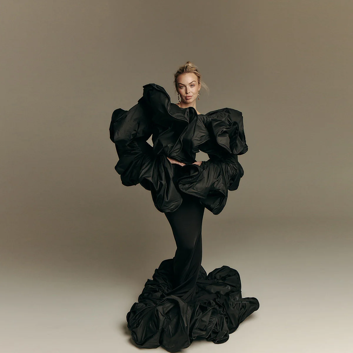 Preto sereia mangas em camadas vestido feminino grávida chique longo vestido de maternidade elegância tafetá fora do ombro vestidos de maternidade