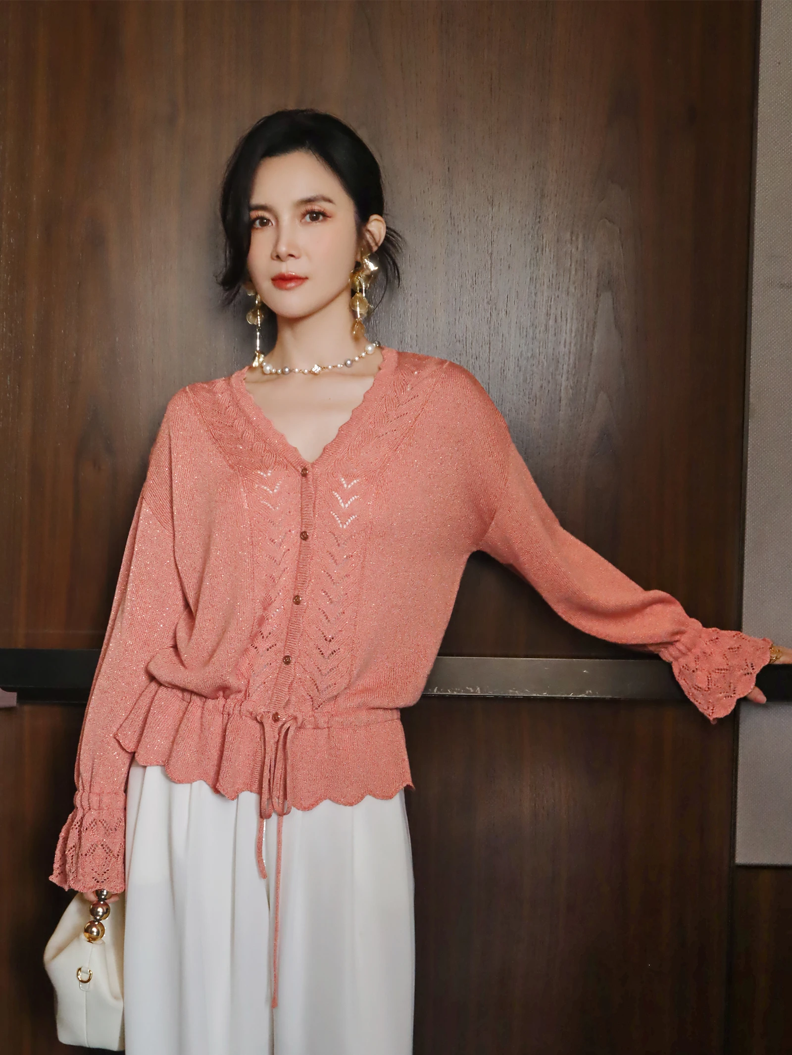 

Романтический розовый кардиган-свитер с V-образным вырезом, ажурной вязкой, плиссировкой и завязками для женщин