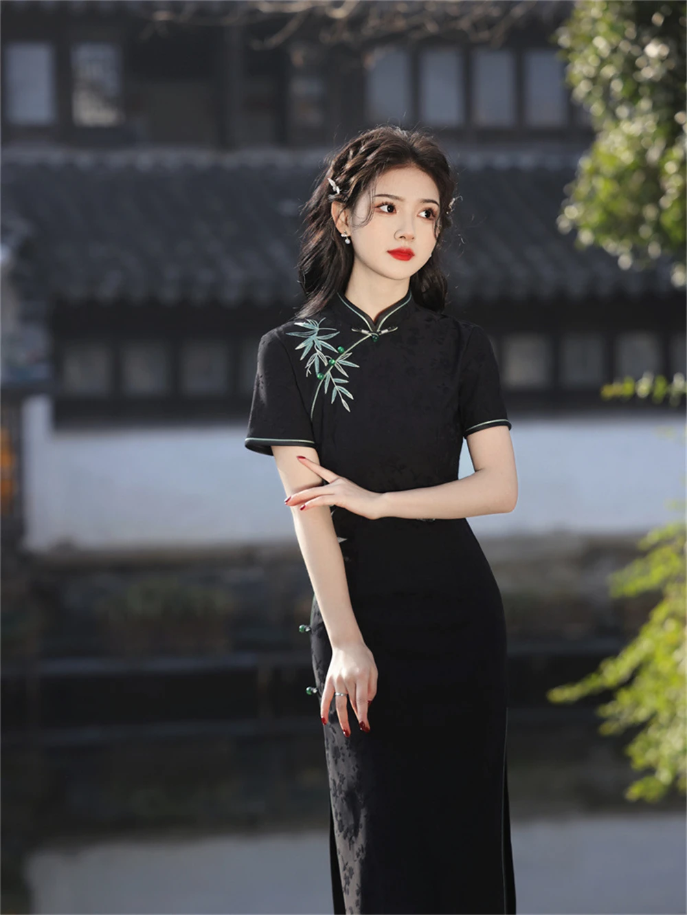 Spring Summer New Jacquard Embroidery Mid-length Cheongsam Female Chinese Traditional Retro Slim Short-sleeved Qipao Dress Gift