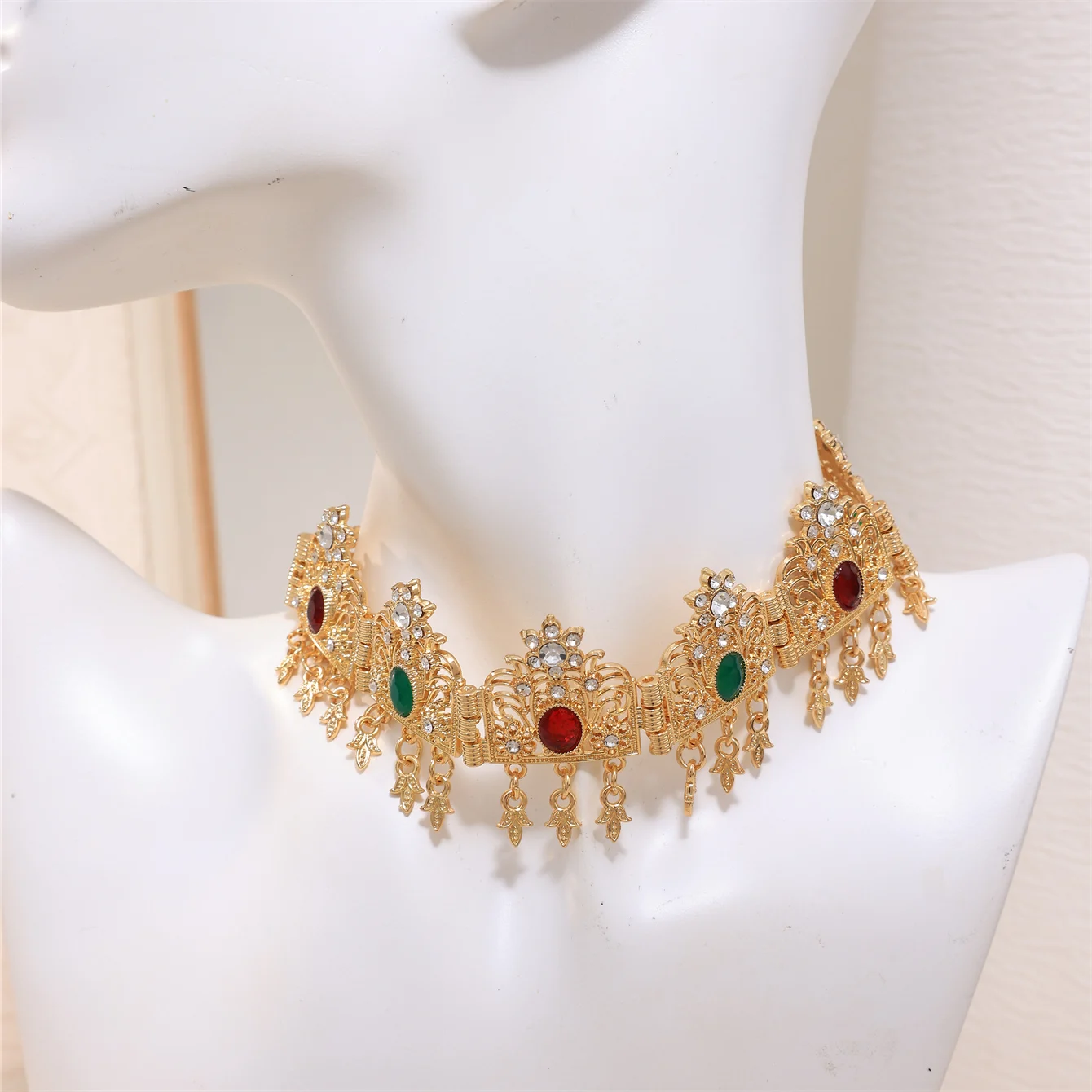 Un conjunto de diademas ajustables de tamaño dorado con diamantes de imitación de plástico multicolor, diseño delicado, estilo clásico retro, boda marroquí para mujer