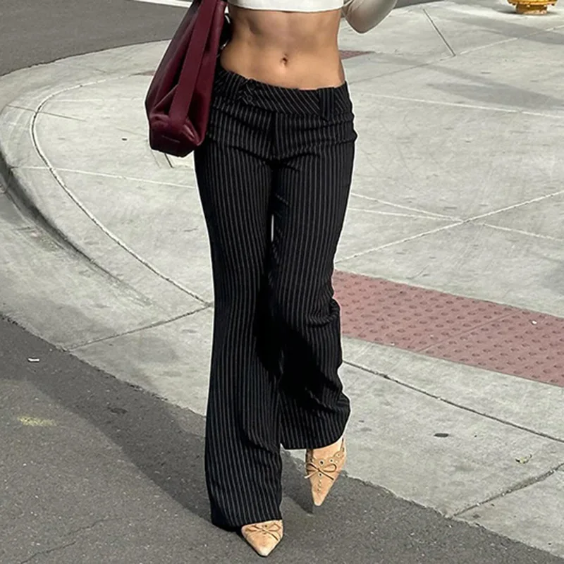 Y2K Streetwear moda pantaloni da donna a righe nere pantaloni svasati eleganti a vita bassa abiti eleganti da donna a figura intera