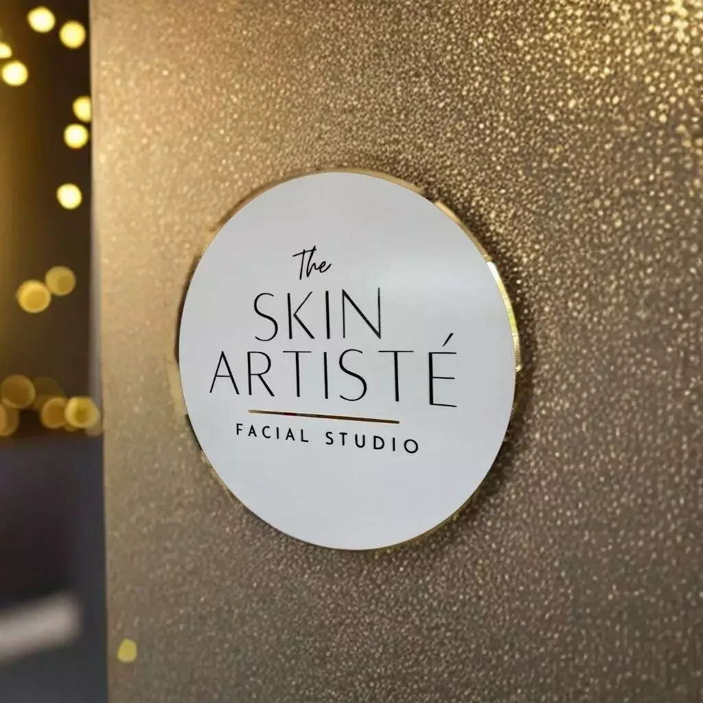Classic Big Size Logo Sign for Shops Customized Acrylic with Gold/Silver Bright Design