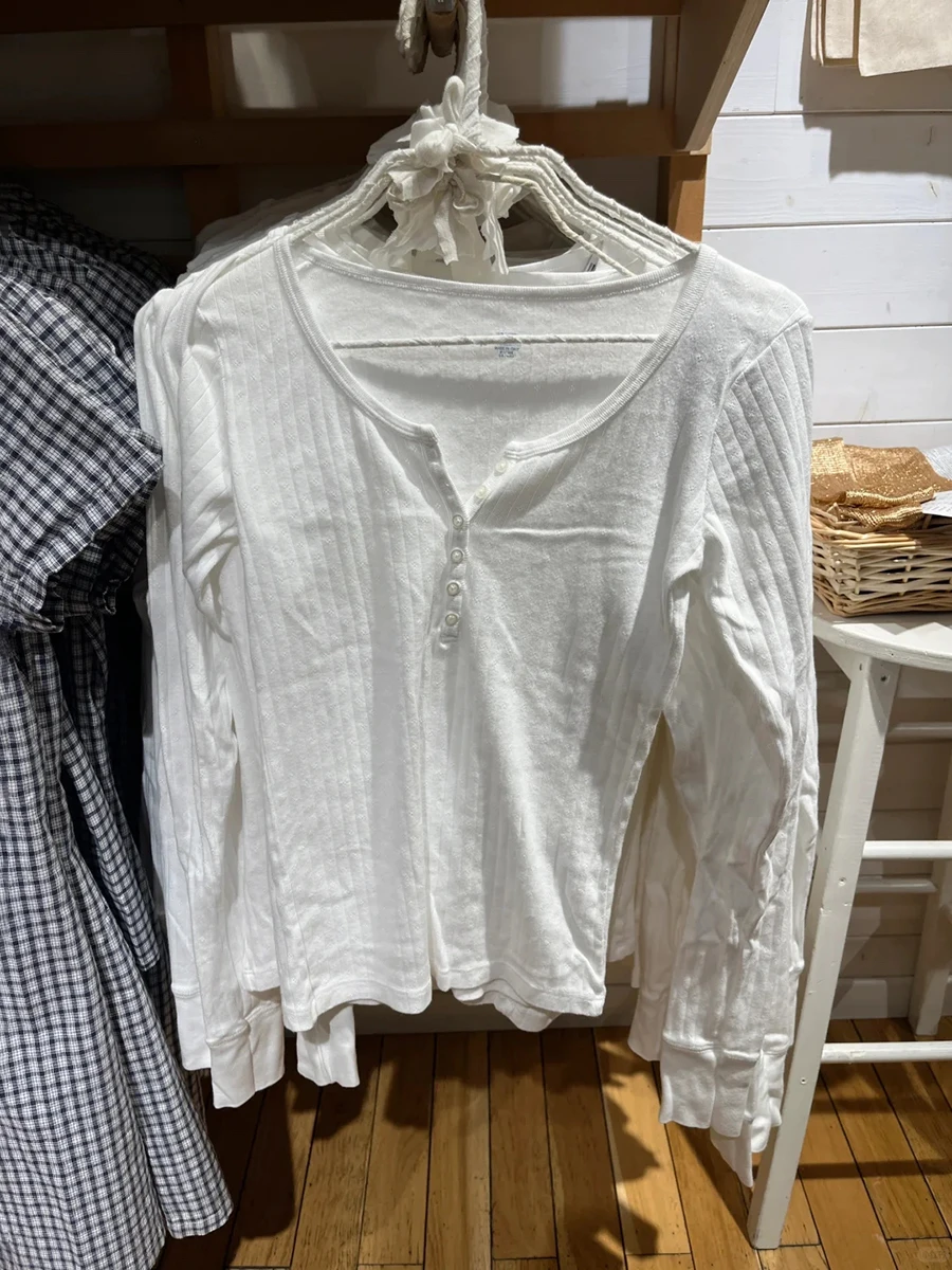 

Six Buttons Eyelet White T-shirt Women Autumn New Round Neck Cotton Slim Sexy Tees Female Vintage Solid Sweet Tshirts Y2k Tops