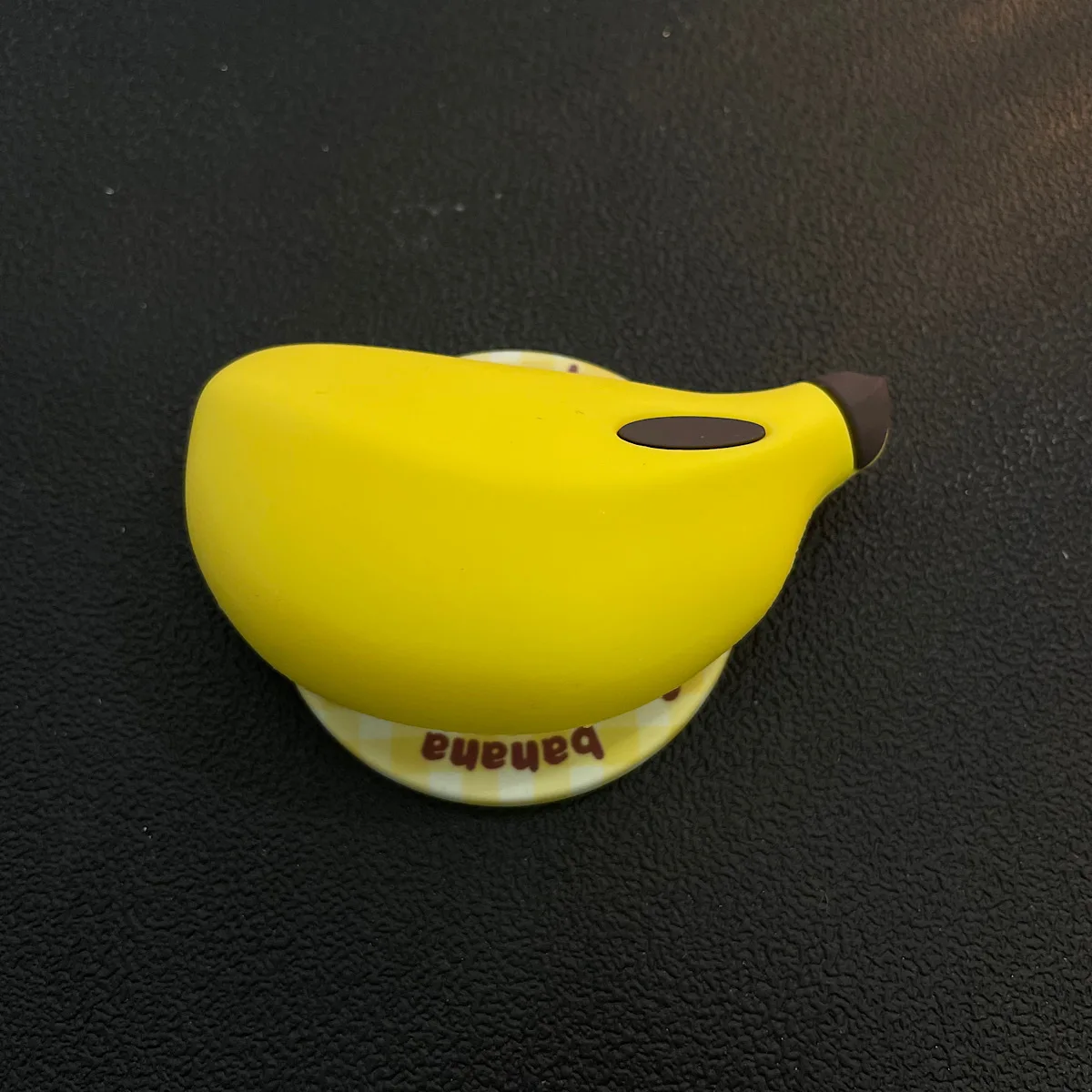 Nouvelle banane pelée 3D adaptée à la coque de téléphone à support magnétique MgaSafe avec Airbag extensible pour l'aspiration pour iPhone 17 Samsung