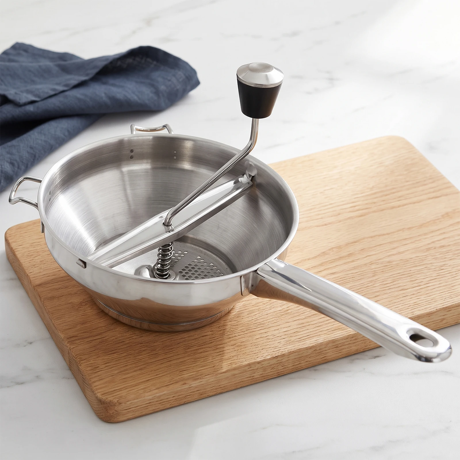 Stainless Steel Rotary Hand Press Potato Masher Manual Food Mill Vegetable Puree Maker Loaded Kitchen Tool