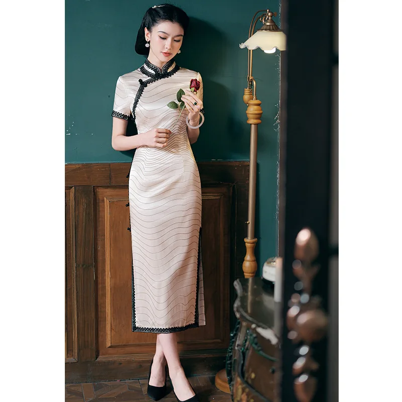 

White Silk Chinese Shanghai Style Floral Traditional Vintage Modern Cheongsam Qipao Female Improved Retro High Sense Long