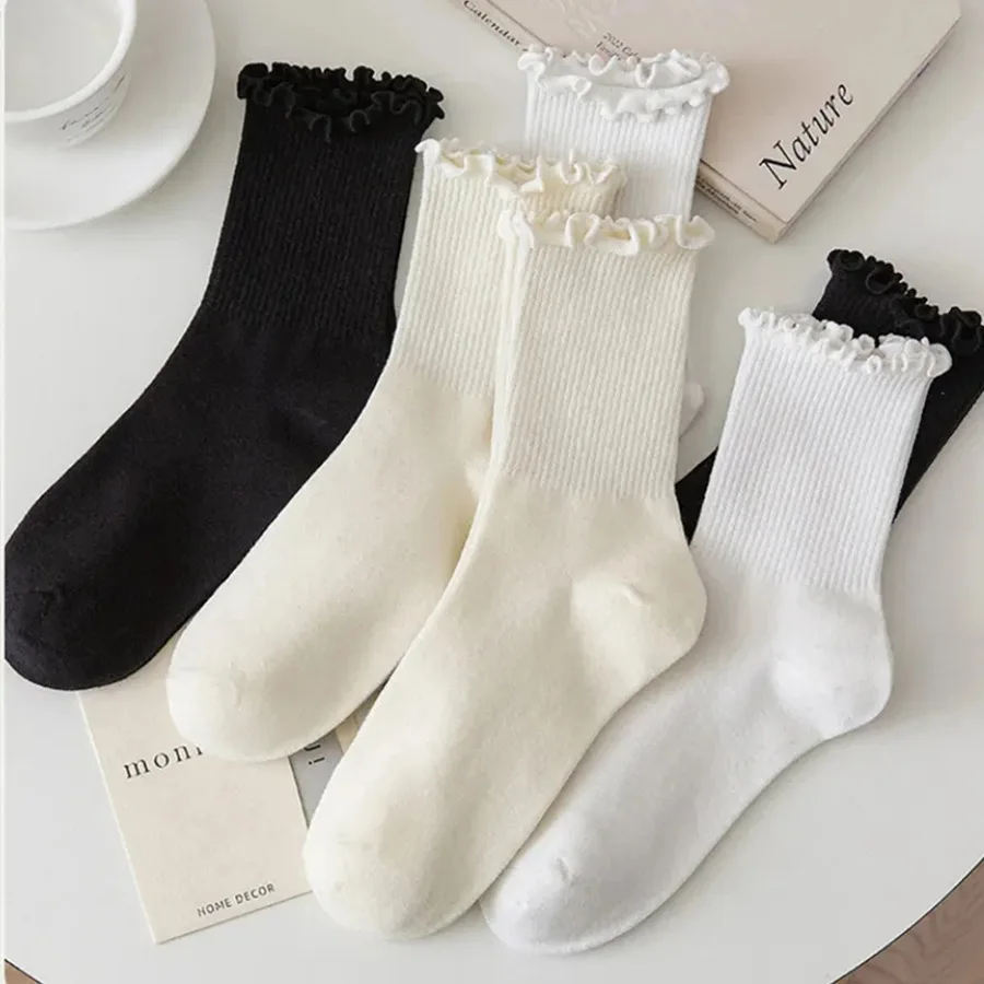 5 Pairs/batch Women's Ruffled Cotton Mid Tube Short Socks Breathable Black and White Set for Spring and Autumn