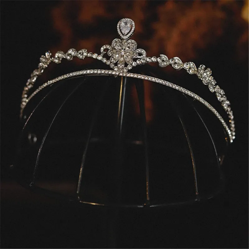 

CC Tiaras for Women Wedding Accessories Bridal Headpiece Engagement Hair Ornaments Flower Shape Romantic Crowns Headdress AN110