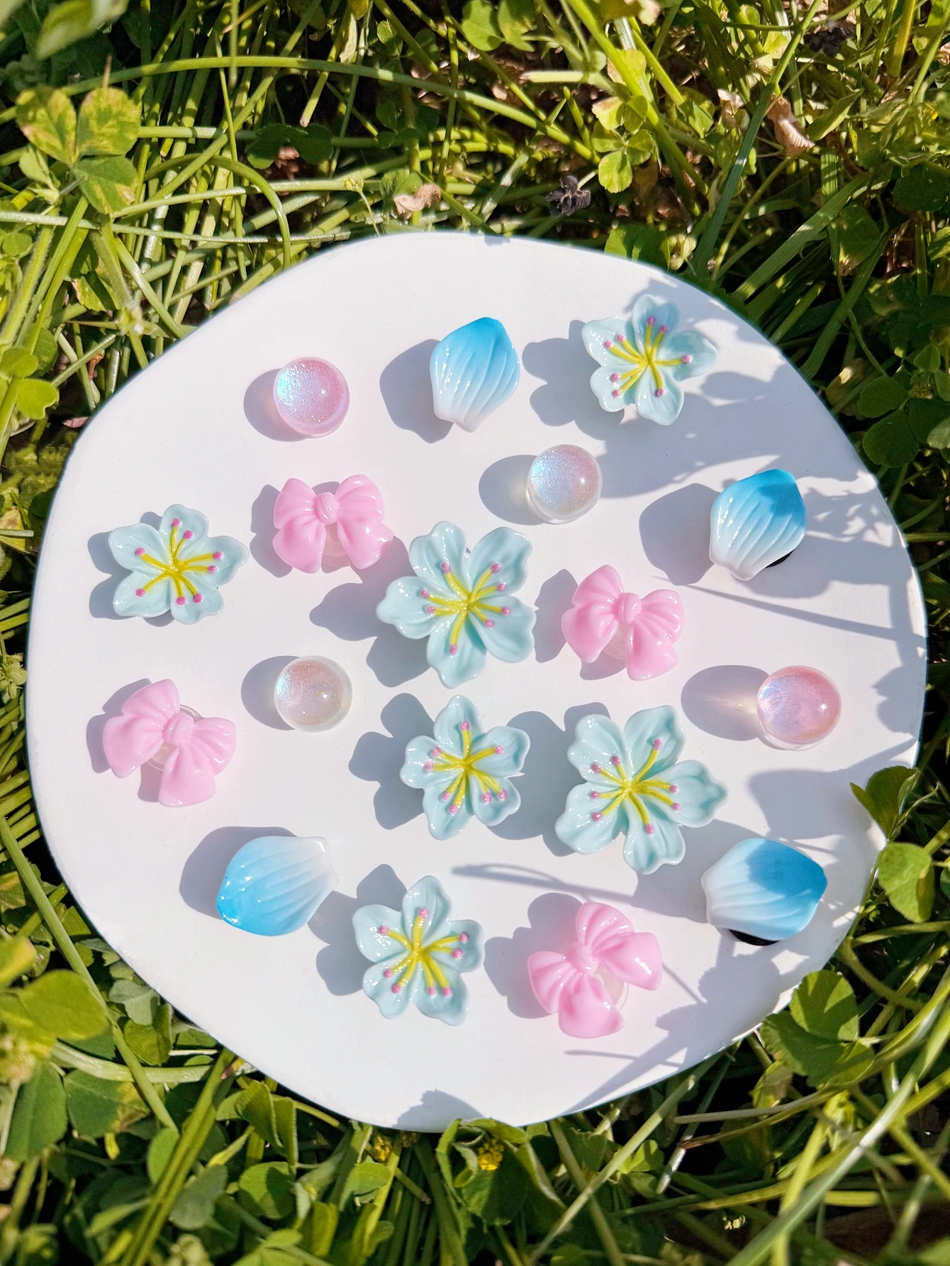 

18 шт. синих цветочных украшений для обуви, аксессуары для самостоятельного декорирования — забавные и многофункциональные персонализированные украшения для обуви.