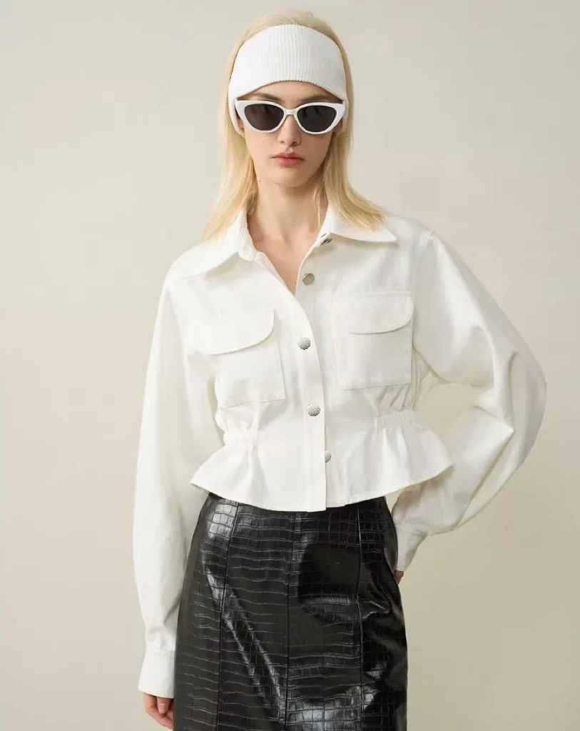 

French retro fashion high-end denim jacket for women 2025 new style, with turned-up collar and waist cinching design