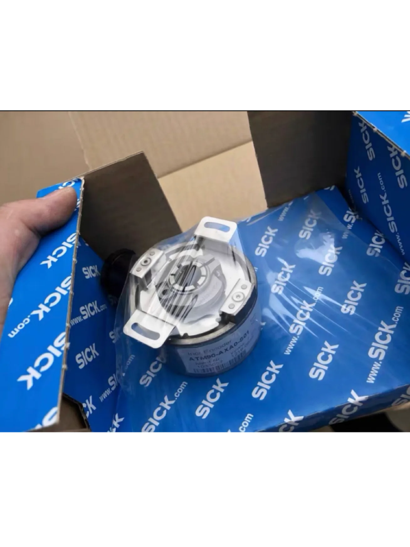 Brand new original   ATM90-AXA0-S01