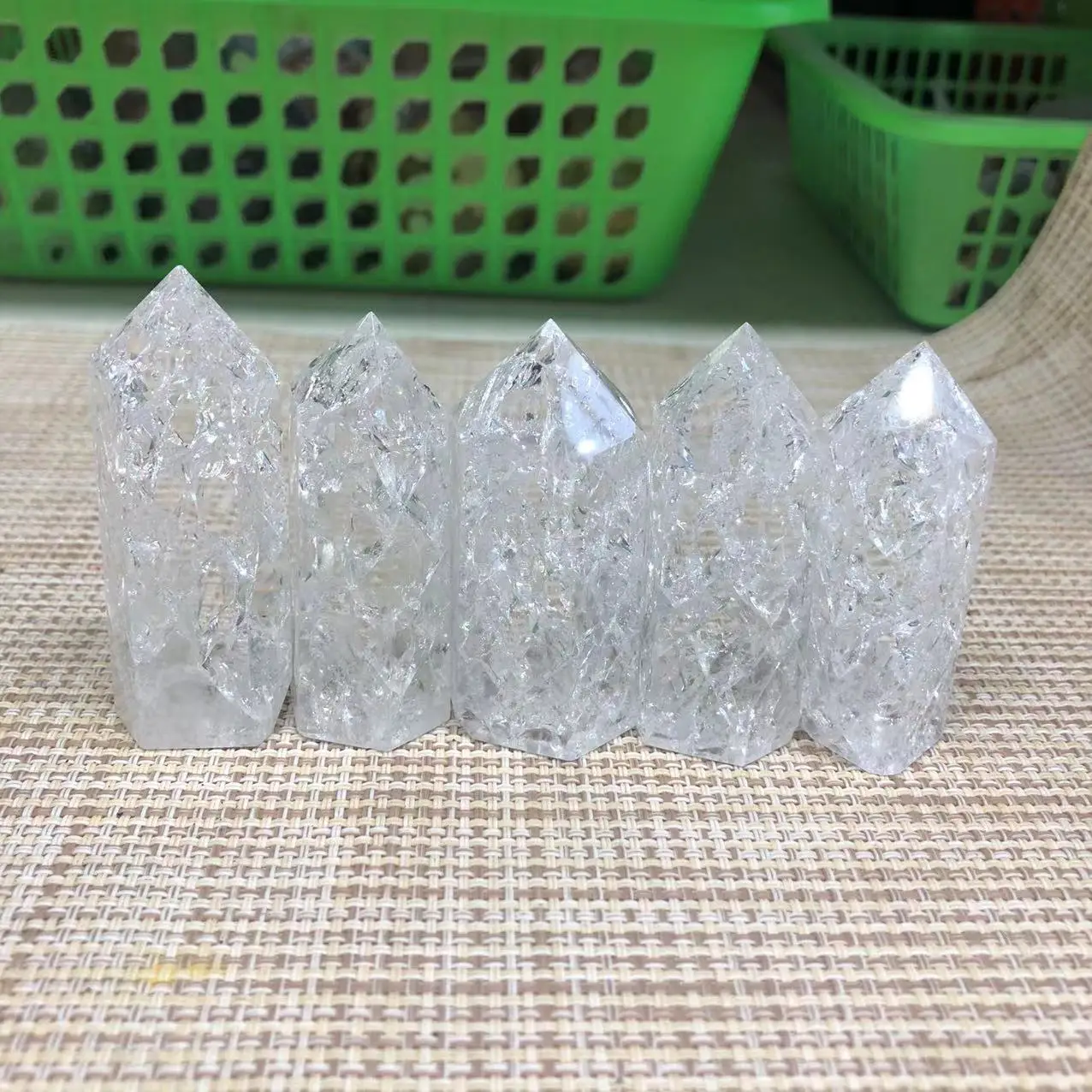 Natural  White Crack Quartz Crystal Wand Point Polished Gems Home Decoration Healing Reiki Gemstones