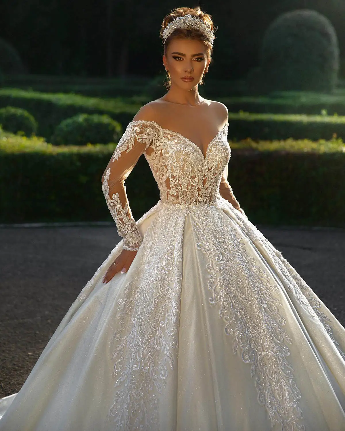 Elegant Wedding Dress Ball Gown O-Neck Appliques Sequined Long Sleeve Plus Size Wedding Dress Woman Vestido De Noiva Custom Made