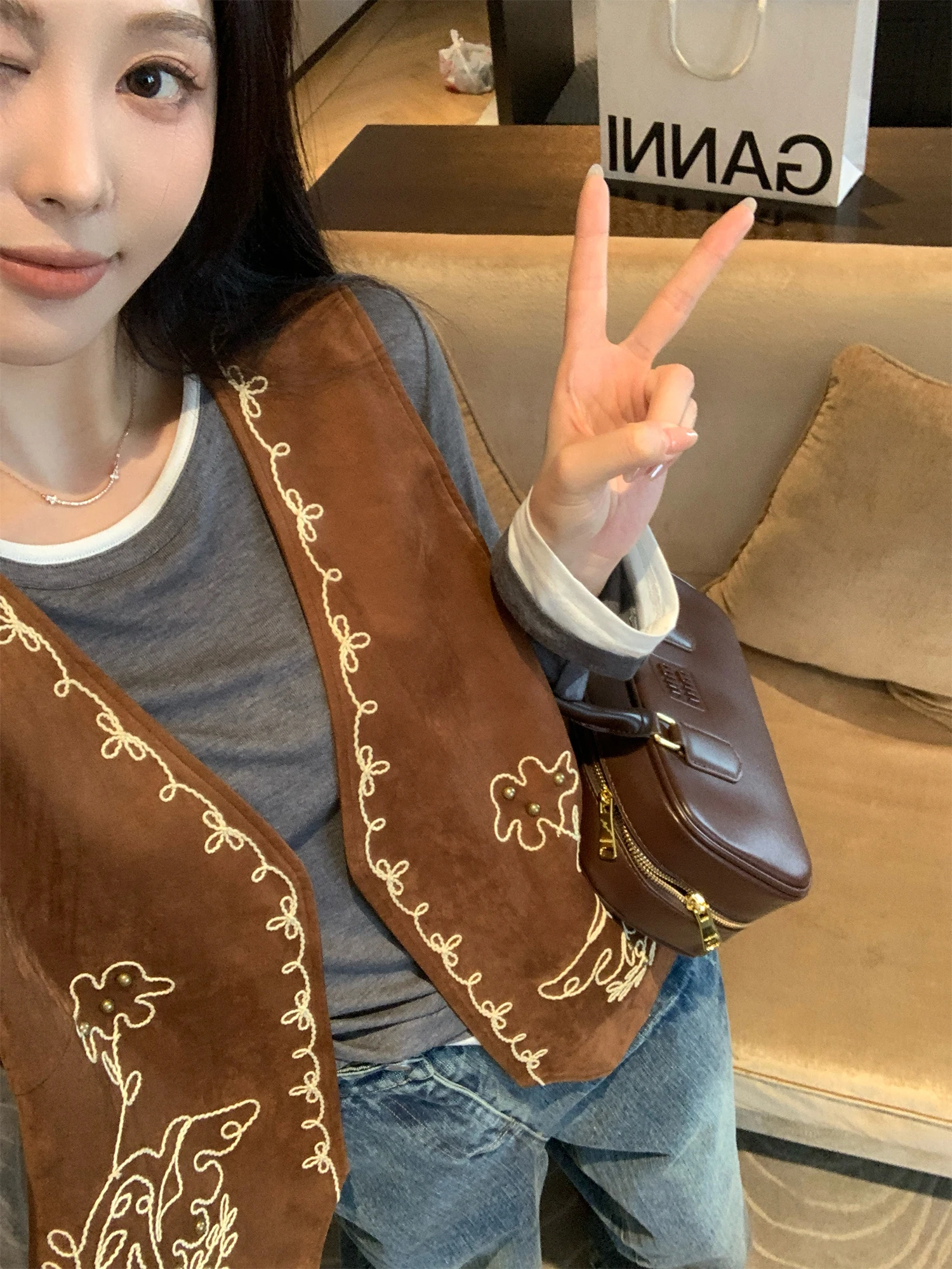 

NAZ Замшевый жилет большого размера с тяжелой вышивкой, осенний модный ор V-Ne Bal, повседневная одежда из смеси полиэстера