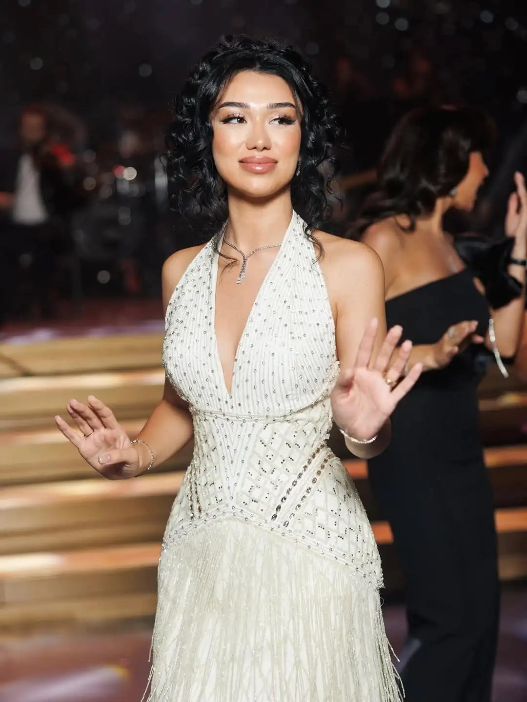 

Ofherown Crystal Beaded Tassel Halter Evening Dress A-Line Deep-V Neck Prom Gowns Vestidos De Noches for Wedding Gala Customized