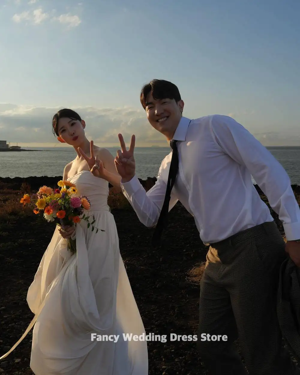 Vestido de novia de tafetán sin tirantes, traje de boda de línea A, sencillo y elegante, sin mangas, longitud hasta el suelo, ideal para la playa, sesión de fotos, hecho A medida