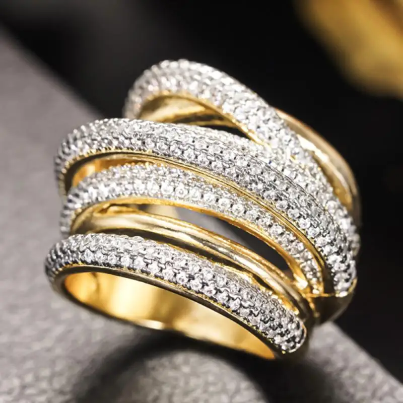 Huitan Damenring mit Kreuz-Design, voll funkelnder Zirkonia, Party-Accessoires, trendige Damen-Accessoires, luxuriöses, schickes Accessoires-Geschenk – Detail 5