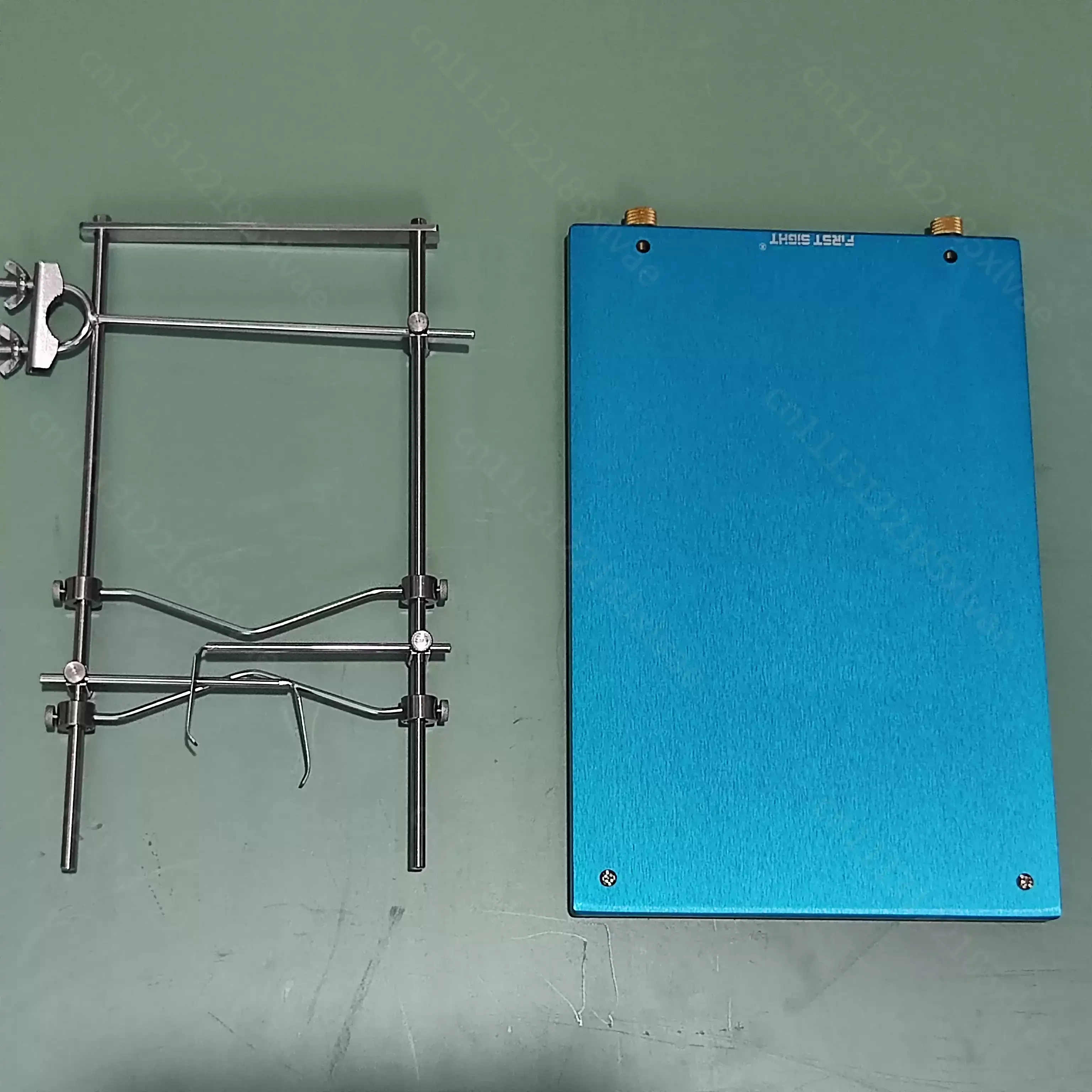 New Veterinary Precision Auxiliary Opening Instrument