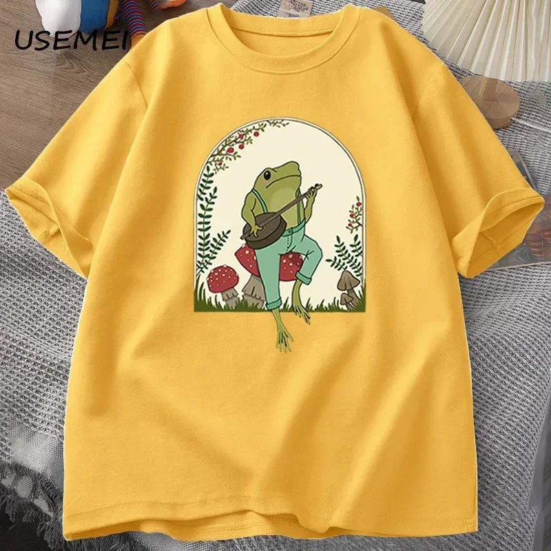 Cute Cottagecore T-shirts Aesthetic Frog Playing Banjo on Mushroom T Shirt Men Summer Cotton Short Sleeve Tee Shirt Mens Clothes