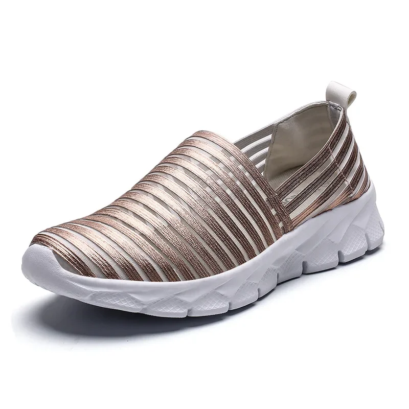 2023 Scarpe da donna Comode scarpe vulcanizzate in mesh traspirante Scarpe da donna leggere e pigre Sneaker casual