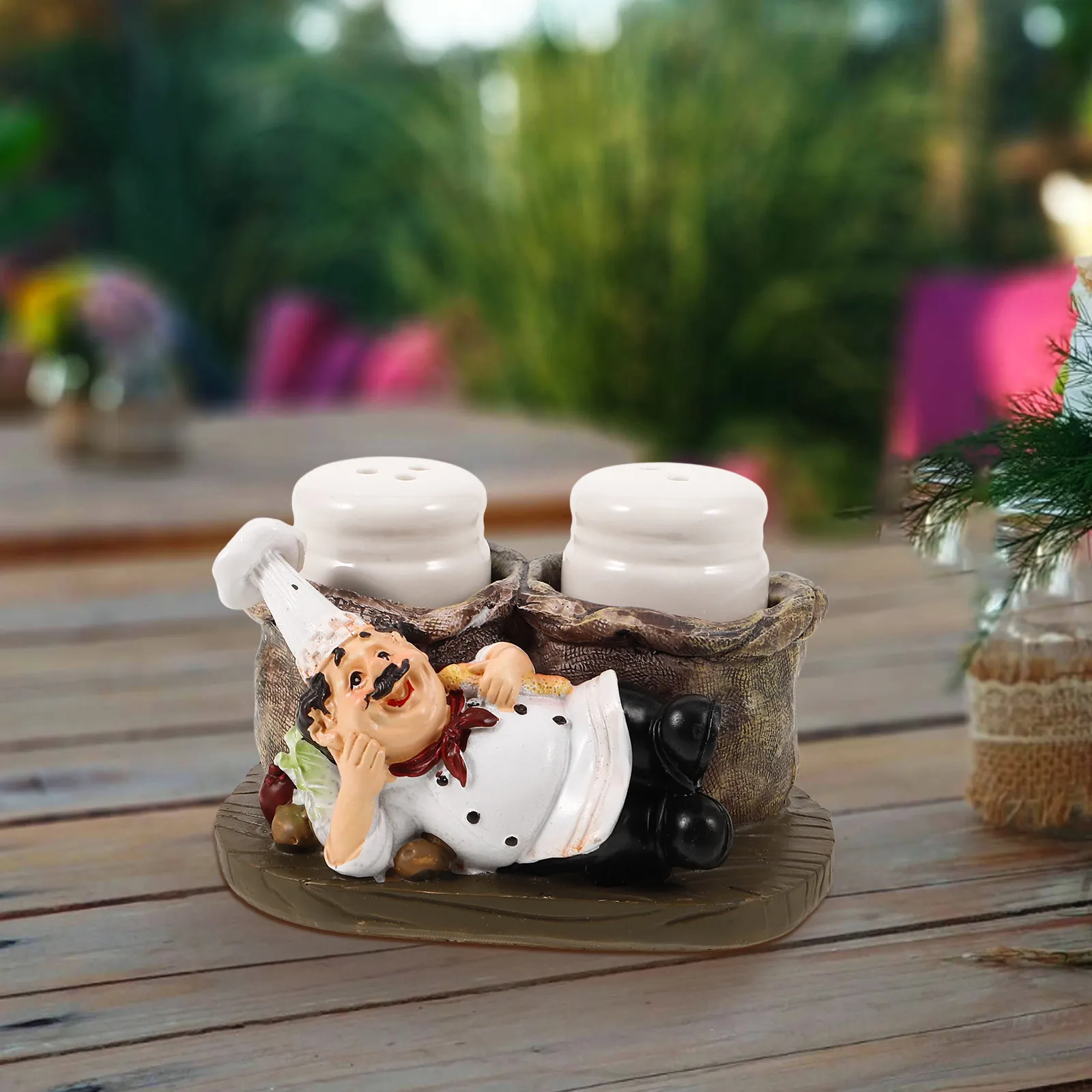 1Set Resin Seasoning Bottle Set with Chef Decoration Kitchen Salt Shaker Pepper Storage Bottle Leak-Proof Easy-Clean Condiment