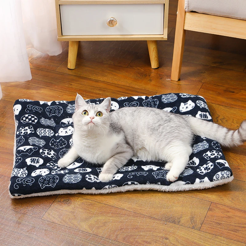 Thicken Cat Mat Breathable Flannel Cat Sleeping Mat Soft Dog Cushion for Small Dog Winter Warm Cat Blanket