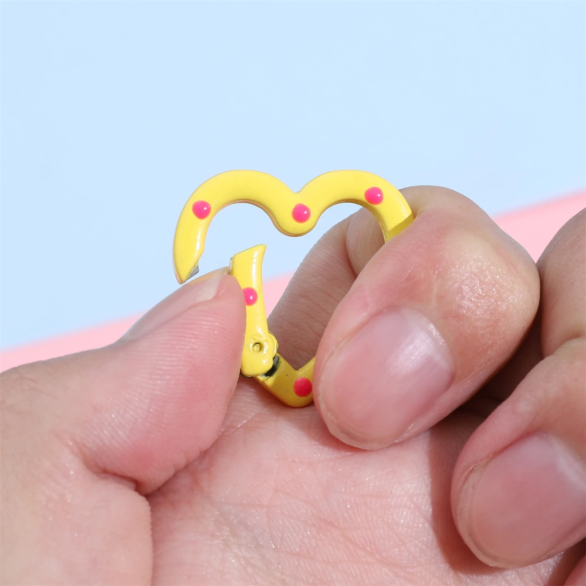 1pc Metal Heart Ring Spring Clasp Carabiner 25mm Keychain Clips Hook Dog Chain Diy Jewelry Buckle Connector Supplies view 4
