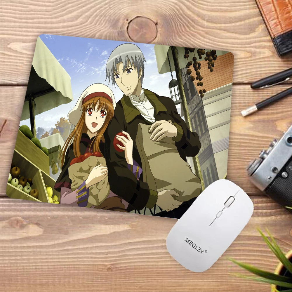 

Small Mouse Pad Spice & Wolf Table Mat Keyboard Computer Desk Mouse for Computer Gaming Pc Desk Pad Mouse Carpet Holo Kawaii Rug