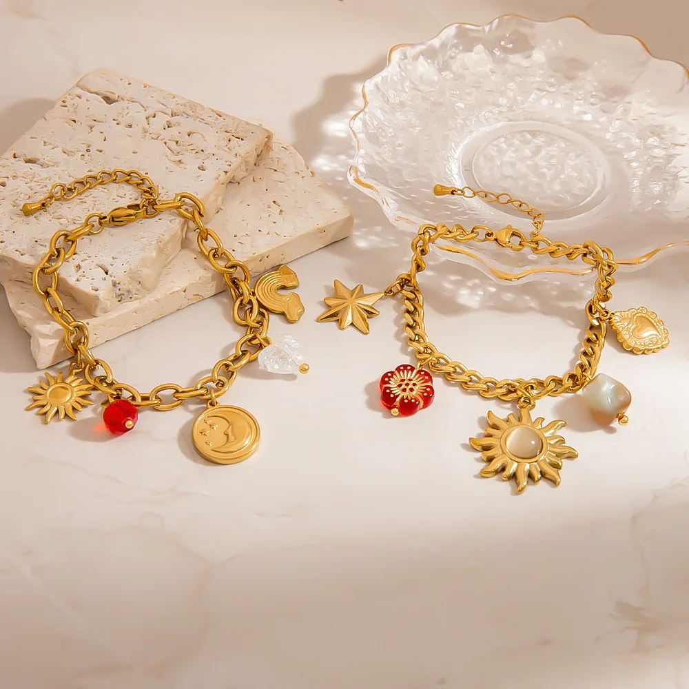 

Fashion Stainless Steel DIY Sun and Moon Pendant Luxurious High-end Feeling Gold Colored Titanium Steel Bracelet